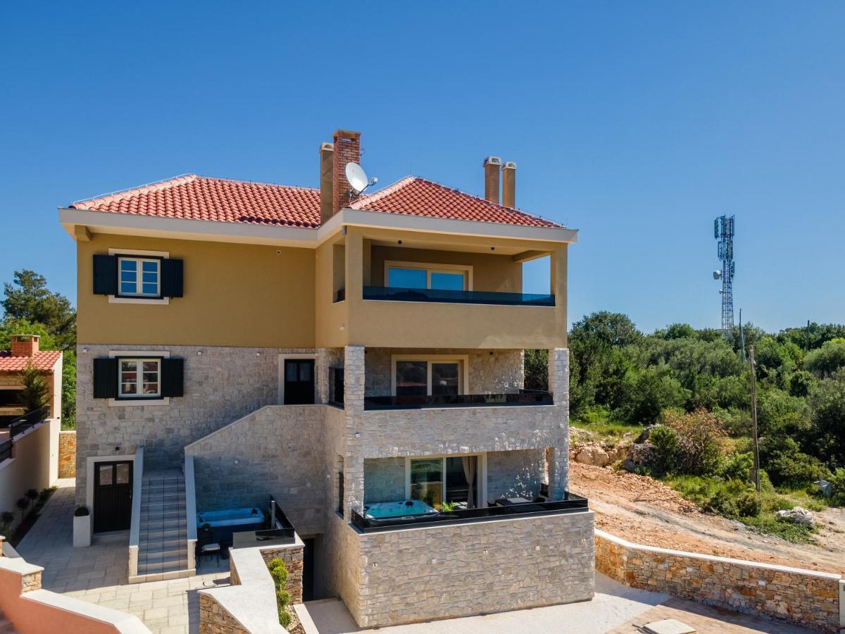 Teona Luxury Apartment With Jacuzzi And Terrace Sea View Sali Extérieur photo
