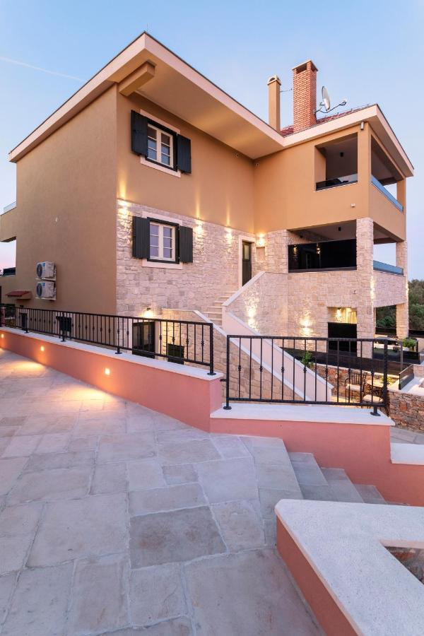 Teona Luxury Apartment With Jacuzzi And Terrace Sea View Sali Extérieur photo